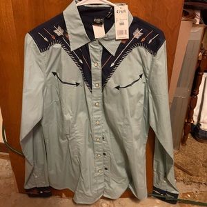 Super cute pearl snap.